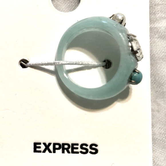 💍 EXPRESS chunky Resin Rhinestone Embellished Ring Turquoise size 6 NWT 🛍 - Picture 5 of 10